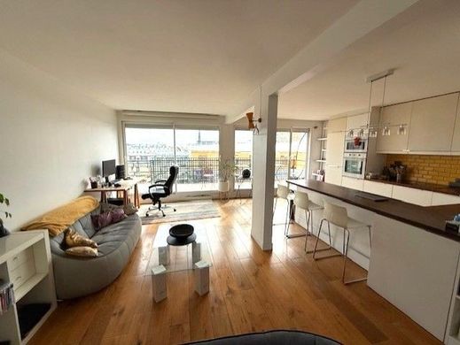 Apartment / Etagenwohnung in Montmartre, Abbesses, Grandes-Carrières, Paris