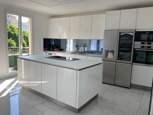 Apartament w Nogent-sur-Marne, Val-de-Marne