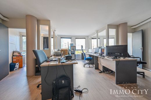 Office in Montreuil, Seine-Saint-Denis