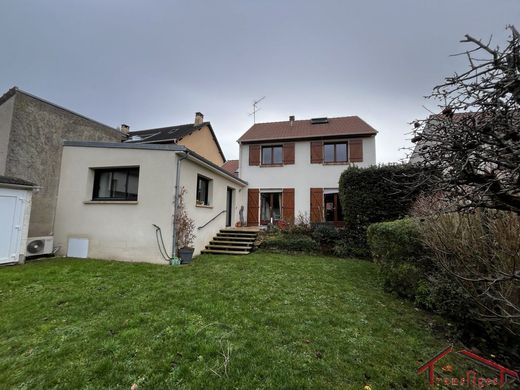 Maison de luxe à Igny, Essonne