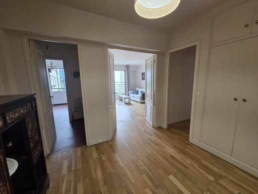 Apartament w La Muette, Auteuil, Porte Dauphine, Paris