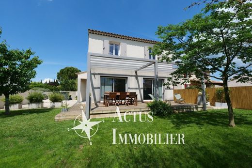 호화 저택 / Fontvieille, Bouches-du-Rhône