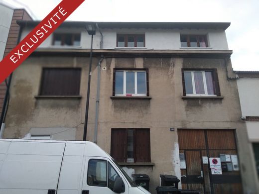 公寓楼  Aubervilliers, Seine-Saint-Denis