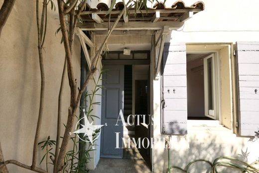 Casa di lusso a Salon-de-Provence, Bocche del Rodano