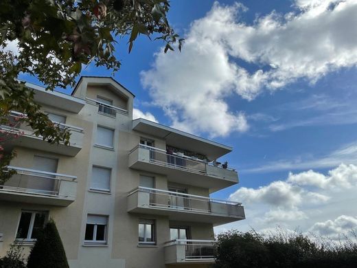 Apartment / Etagenwohnung in Verrières-le-Buisson, Essonne