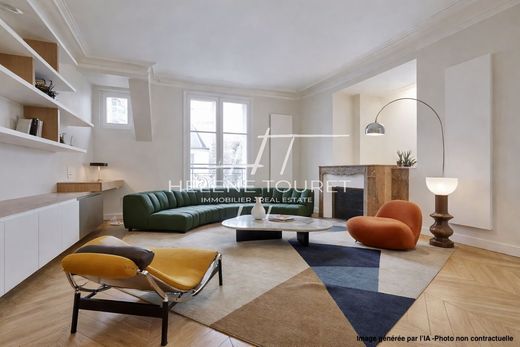 Apartment in Champs-Elysées, Madeleine, Triangle d’or, Paris