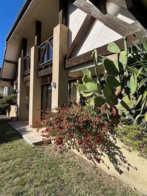 Πολυτελή κατοικία σε Pau, Pyrénées-Atlantiques