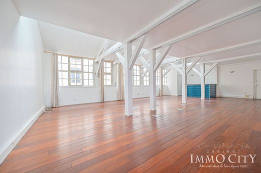 Office in Bastille, République, Nation-Alexandre Dumas, Paris