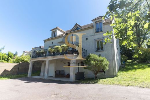 Casa de lujo en Boussy-Saint-Antoine, Essonne