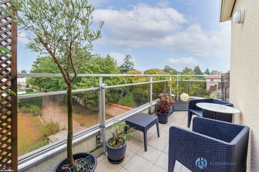 Apartment in Rueil-Malmaison, Hauts-de-Seine