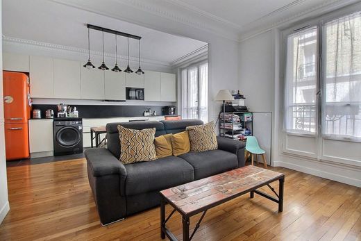 Apartment in La Muette, Auteuil, Porte Dauphine, Paris