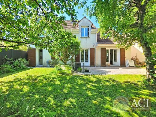 Luxury home in Deuil-la-Barre, Val d'Oise