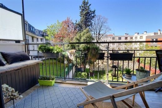 Apartment in Issy-les-Moulineaux, Hauts-de-Seine