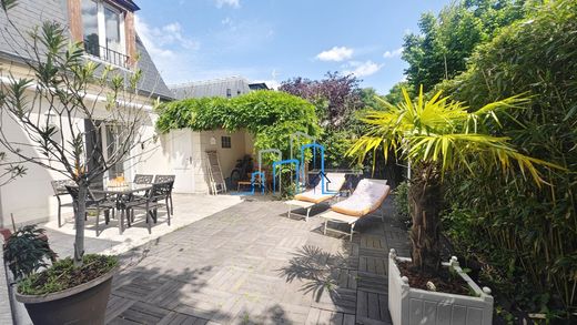 Casa de lujo en Bry-sur-Marne, Valle de Marne