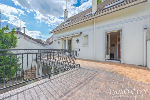 Luxury home in Choisy-le-Roi, Val-de-Marne