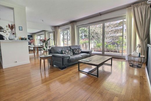 Piso / Apartamento en Saint-Cloud, Altos de Sena