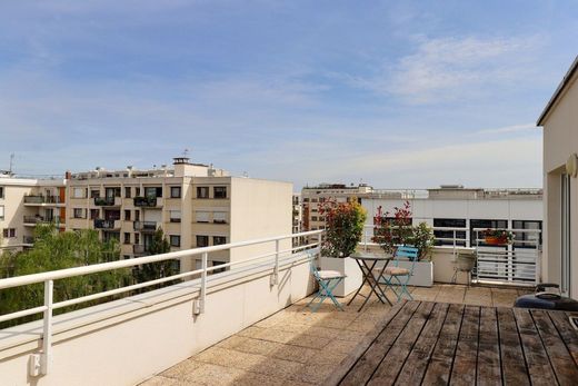 Apartment in Courbevoie, Hauts-de-Seine
