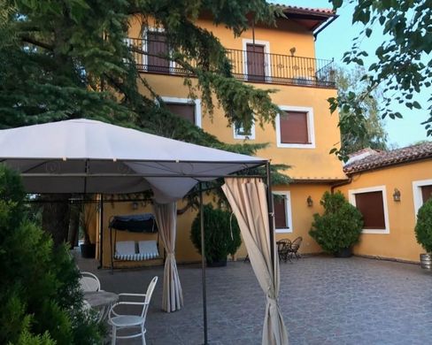 Casale a Parrillas, Province of Toledo