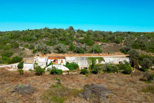 Terreno a Alcantarilha e Pêra, Silves
