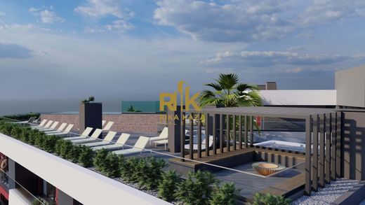 아파트 / Santa Cruz, Madeira