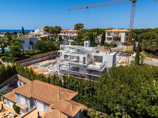 Detached House in Quinta do Lago, Loulé