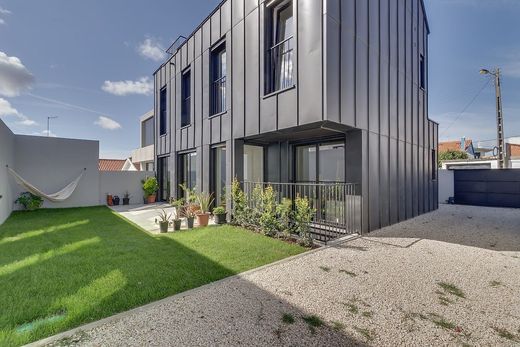 Villa in São Domingos de Rana, Cascais