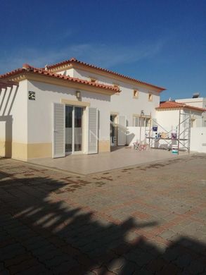 Villa in Albufeira e Olhos de Água, Albufeira