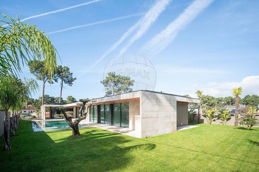 Villa in Corroios, Seixal