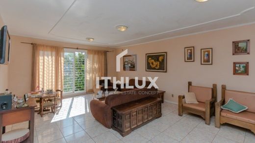 Villa - Porto Alegre, Rio Grande do Sul