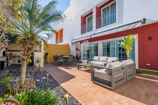 Вилла, Moncarapacho e Fuzeta, Olhão