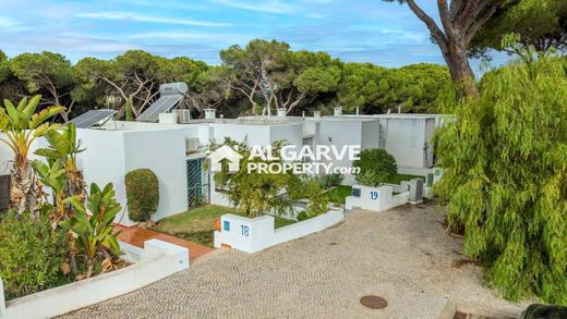 Villa in Vilamoura, Loulé