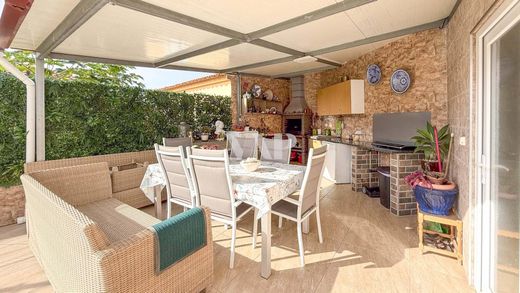 Βίλα σε Quarteira, Loulé