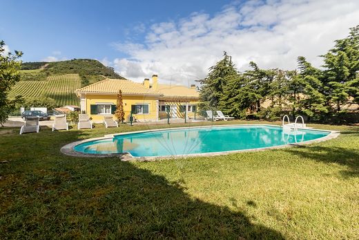 Villa a São Quintino, Sobral de Monte Agraço
