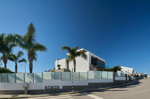 Villa a Almada, Distrito de Setúbal