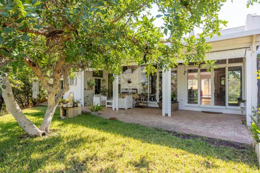 Villa en Moncarapacho e Fuzeta, Olhão