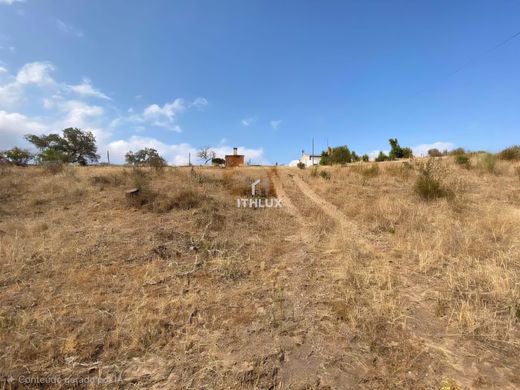Land in Moura, Distrito de Beja