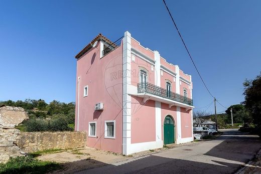 Villa a Faro, Distrito de Faro