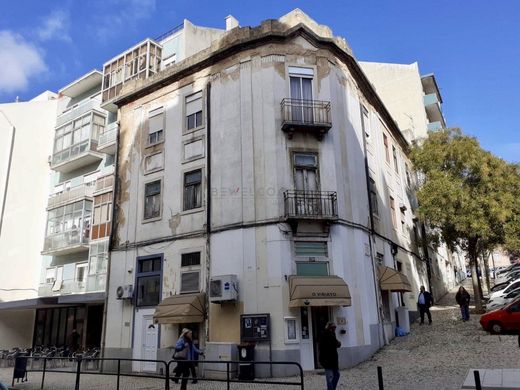 Apartment / Etagenwohnung in Lissabon, Lisbon