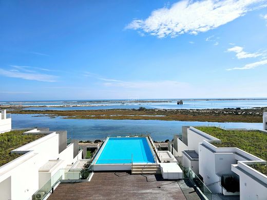Apartment / Etagenwohnung in Olhão, Distrito de Faro