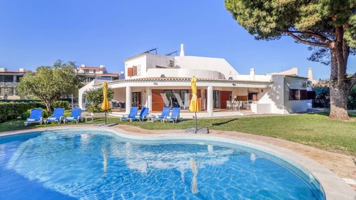 Villa in Vilamoura, Loulé