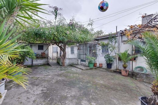 Villa in Carnide, Lisbon