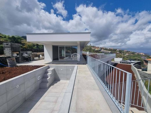 빌라 / Santa Cruz, Madeira