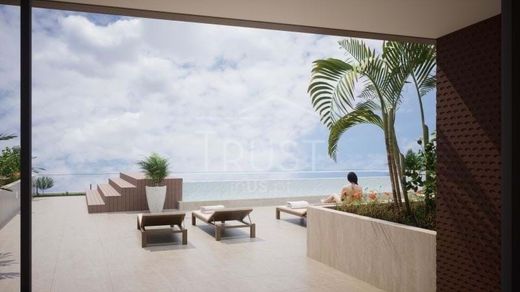 Apartment / Etagenwohnung in Câmara de Lobos, Madeira