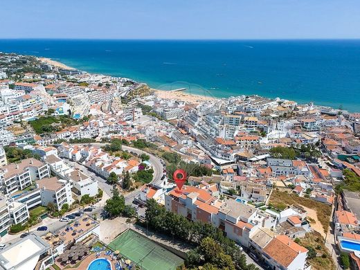 Albufeira e Olhos de Água, Albufeiraのアパートメント