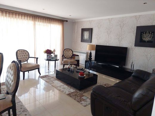 ﻓﻴﻼ ﻓﻲ فيلا نوا دغايا
, Vila Nova de Gaia