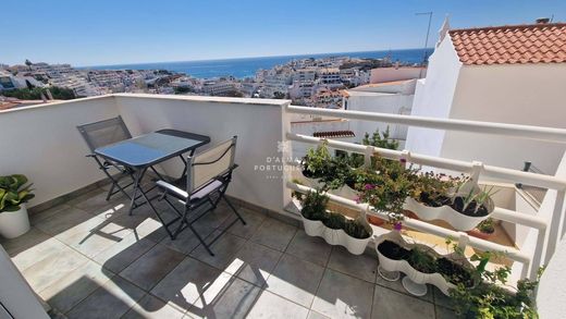 Apartment / Etagenwohnung in Albufeira e Olhos de Água, Albufeira