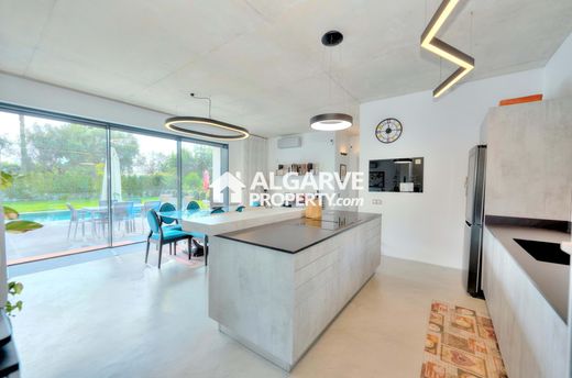 Villa a Almancil, Loulé