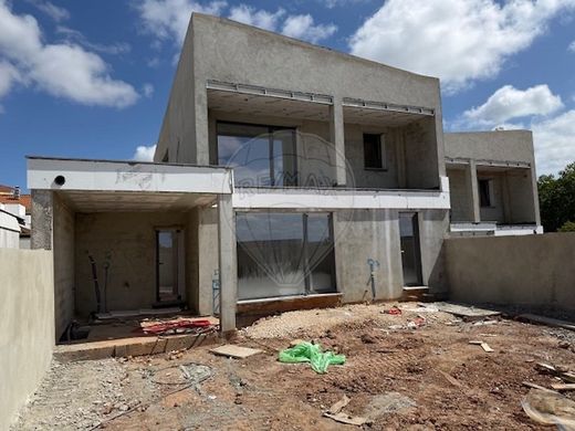 Villa in Turcifal, Torres Vedras