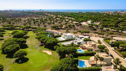 Villa in Vilamoura, Loulé