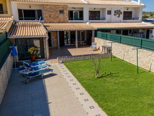 Townhouse in Albufeira e Olhos de Água, Albufeira Municipality